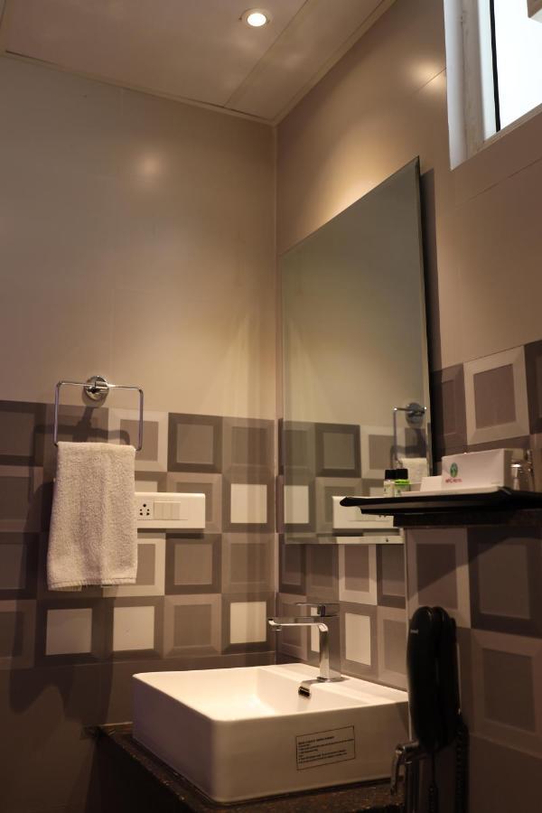 Npg Hotel Bangalore Just 10 Mins Drive From The Kempegowda International Airport Luaran gambar